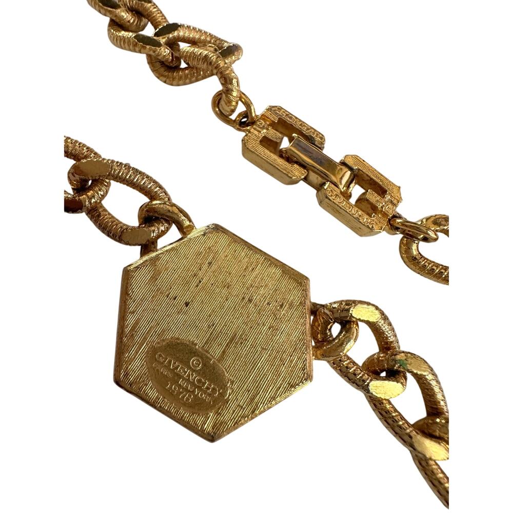 Givenchy Necklace with "G" in Hexagonal Pendant of Black Enamel and Rhinestones - Picture 3 of 15